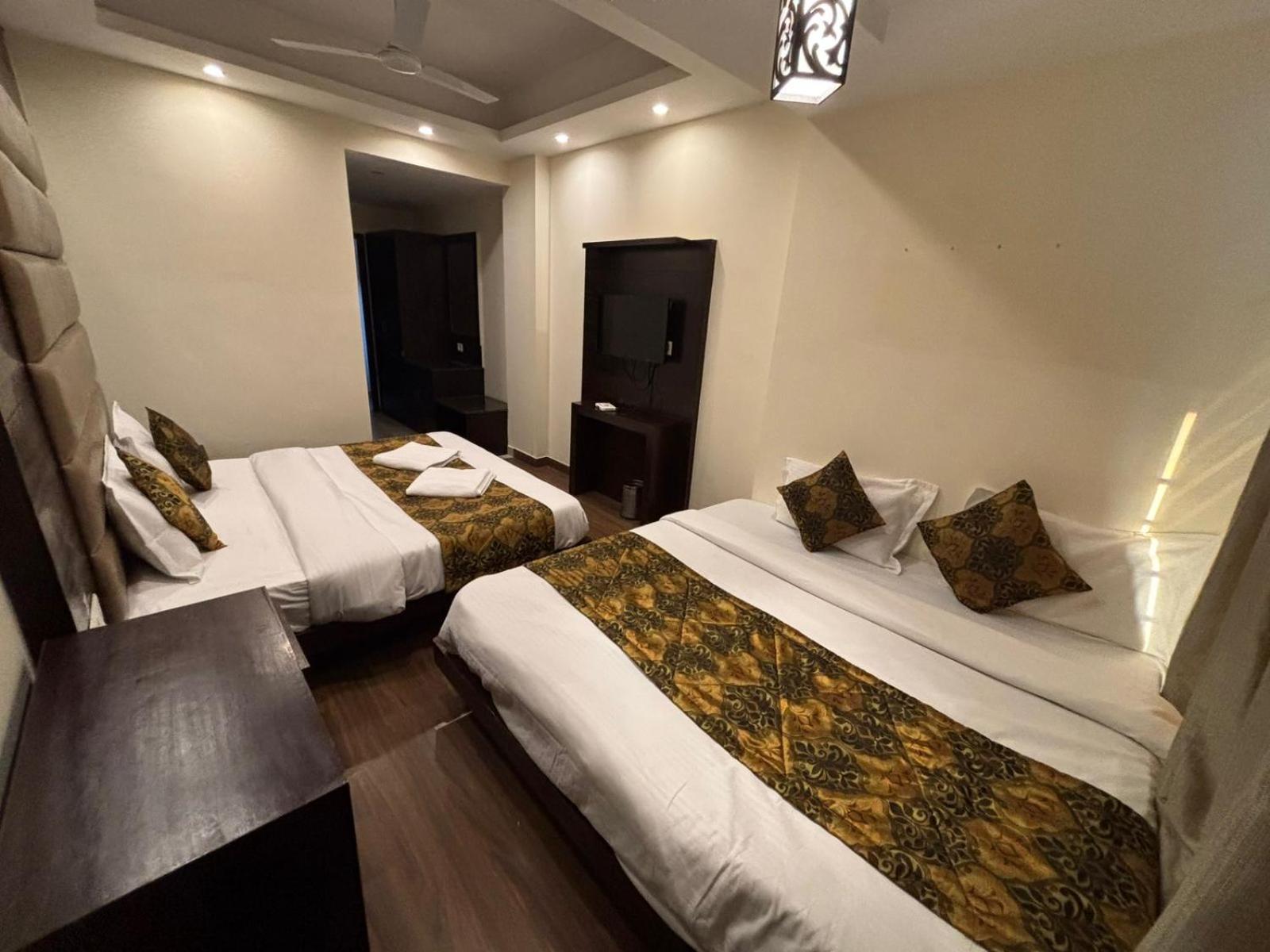The Bunkk Inn Hotel & Restaurant Mussoorie Eksteriør billede